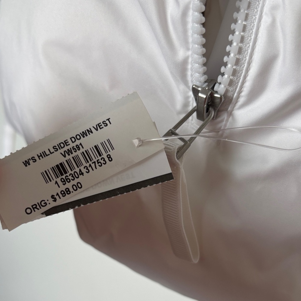 Vuori White Hillside Down Puffer Vest, new with tags - Picture 3 of 8